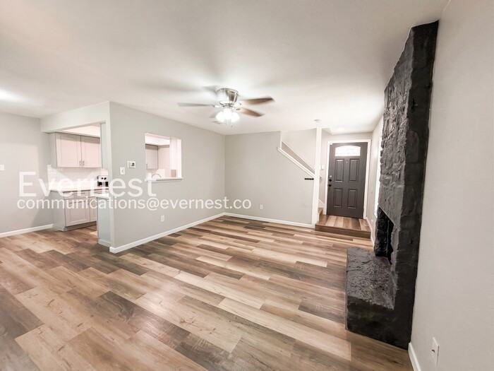1308 Cool Shadow Dr #B - Photo 7 of 21