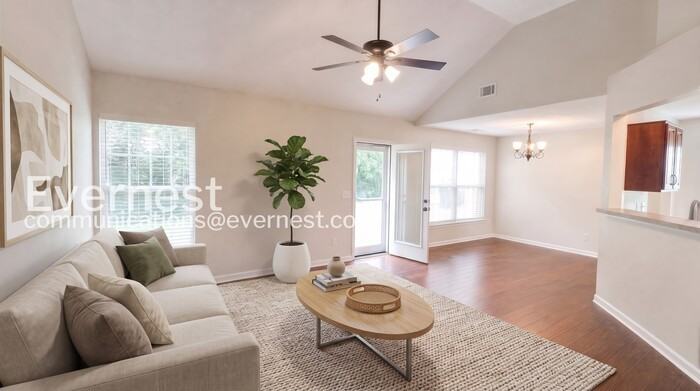 2137 Maynard Ct - Photo 2 of 11