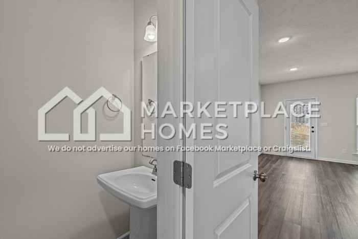 3027 Hearthstone Way - Photo 4 of 21