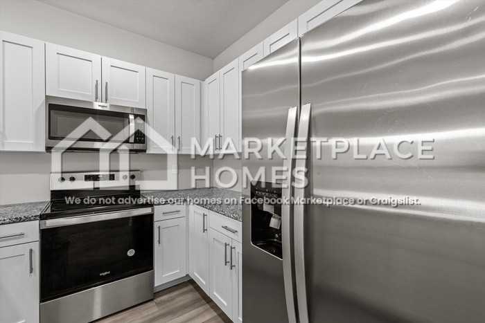 3027 Hearthstone Way - Photo 6 of 21