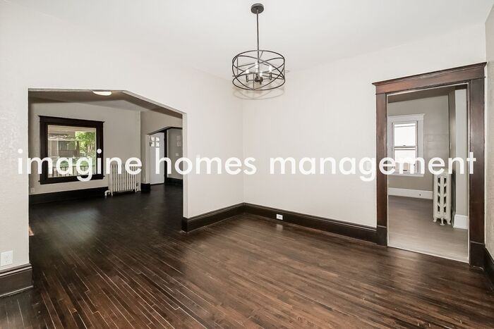 1410 Logan Ave N - Photo 4 of 16