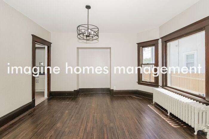 1410 Logan Ave N - Photo 5 of 16