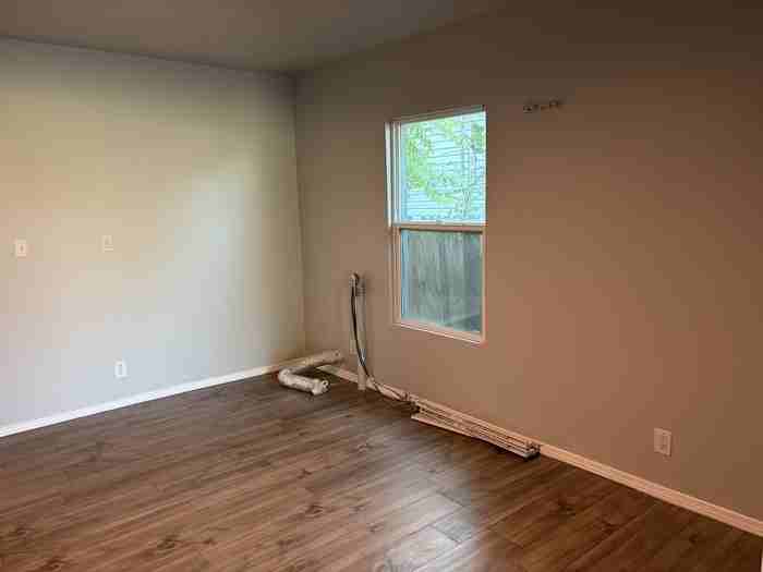 305 N Philadelphia Ave #1 - Photo 2 of 12