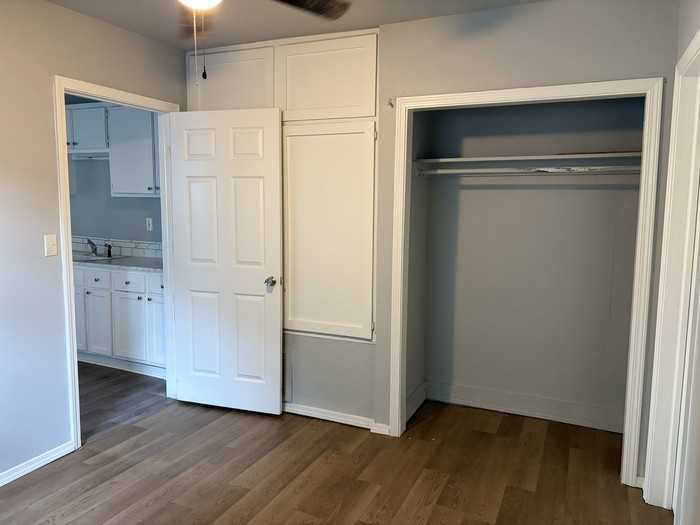 305 N Philadelphia Ave #1 - Photo 6 of 12
