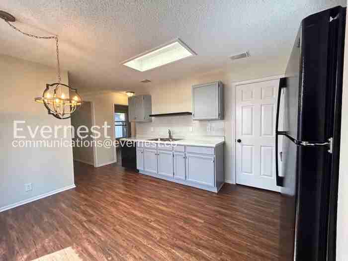 9319 Rue De Bois - Photo 6 of 19