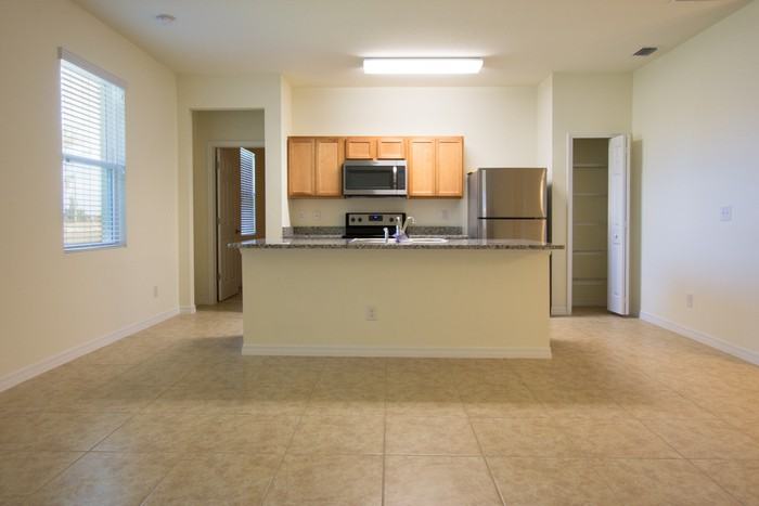 4409 Nw 32nd Ter - Photo 4 of 12