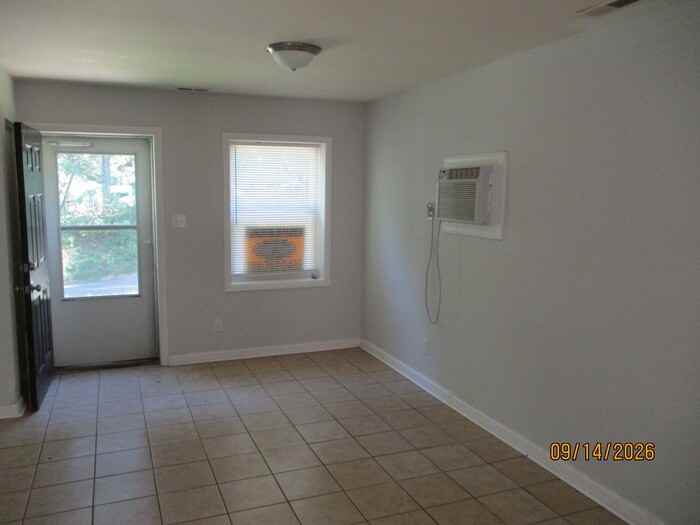 327 Oak St #327 - Photo 3 of 7