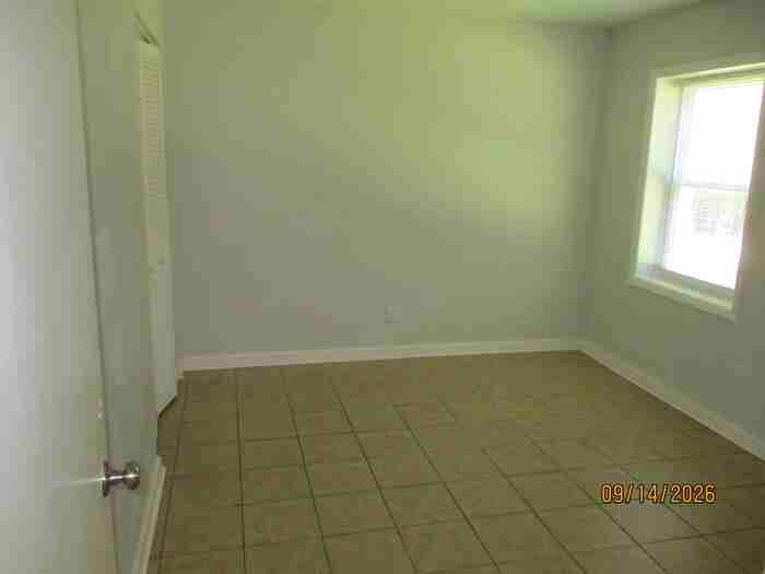 327 Oak St #327 - Photo 4 of 7