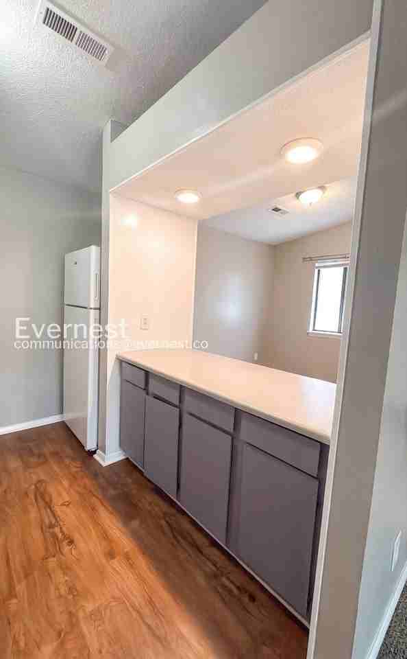 906 Candlewood Dr Nw #B - Photo 4 of 18