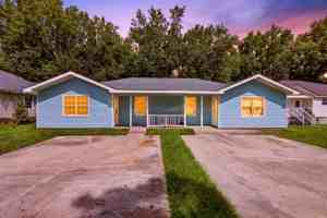 featured image of 20017 Sunshine Dr #A