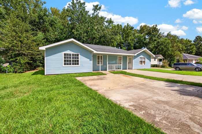 20017 Sunshine Dr #A - Photo 4 of 26