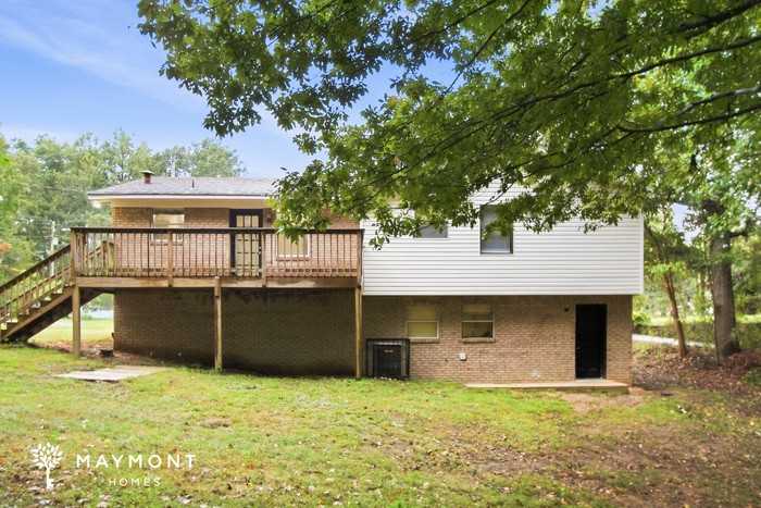712 2nd Pl - Photo 3 of 3