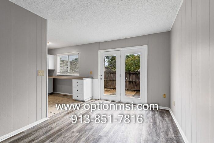 1224 N 77th Ter - Photo 2 of 24