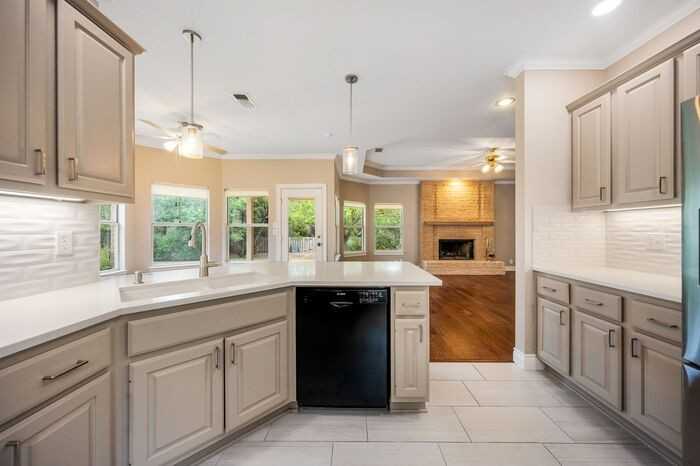 319 Copperleaf Rd - Photo 5 of 23