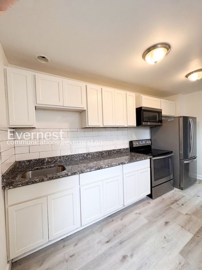 2505 Woodbrook Ave - Photo 4 of 29