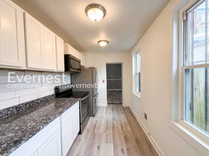2505 Woodbrook Ave - Photo 5 of 29