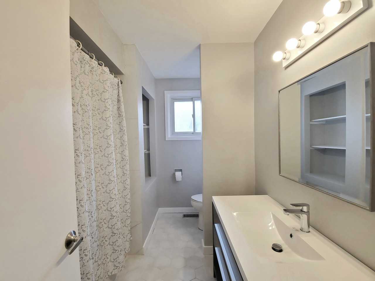 119 Limeridge Rd E - Photo 7 of 10