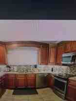630 Enfield St - Photo 1 of 1