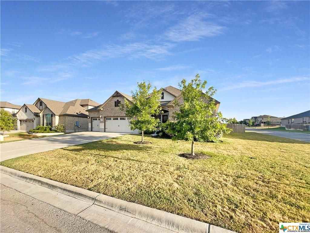 4702 Guildford Dr - Photo 4 of 22