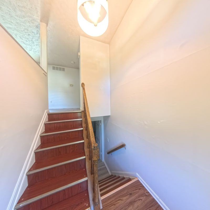 922 11th St - Photo 3 of 22