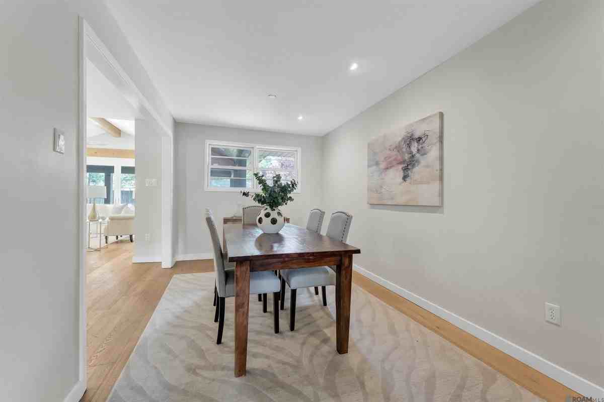 5926 Menlo Dr - Photo 5 of 13
