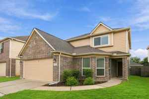 featured image of 7402 Fox Cove Trl