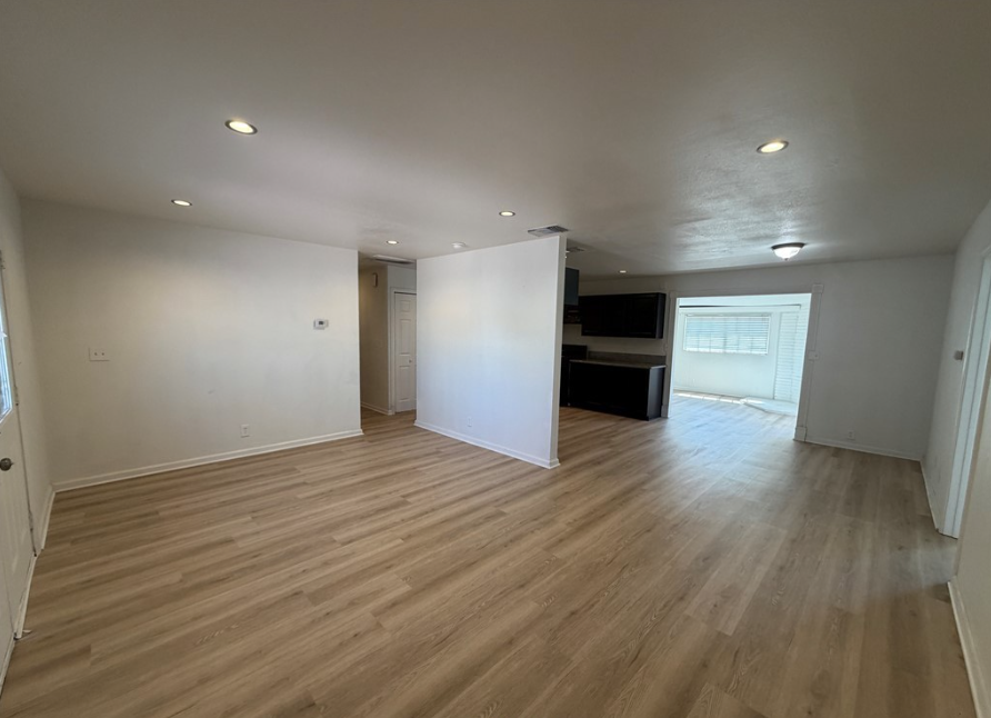 3331 Amhurst Dr - Photo 3 of 41