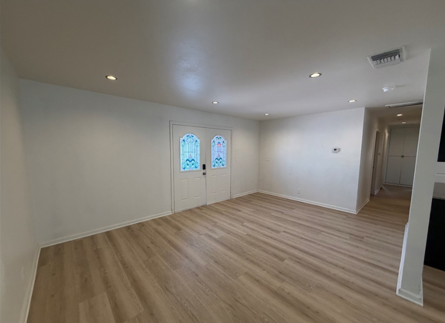 3331 Amhurst Dr - Photo 6 of 41