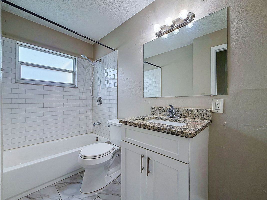 3216 N 48th St ##B - Photo 6 of 15