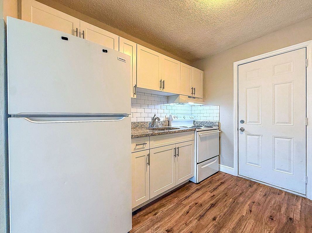 3216 N 48th St ##B - Photo 7 of 15