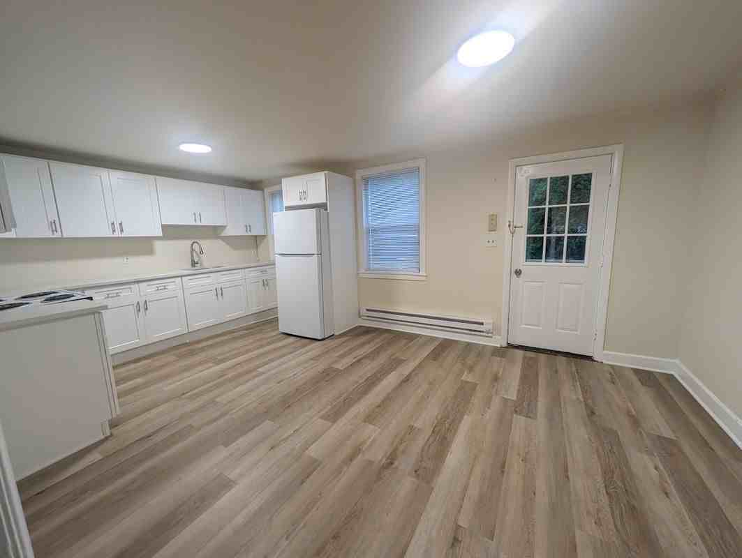 100 Washington St - Photo 3 of 11