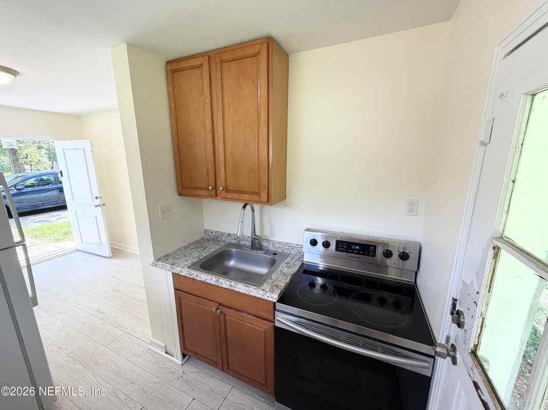 2056 Navaho Ave - Photo 3 of 8