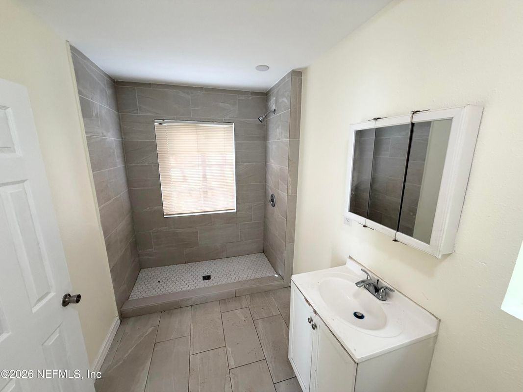2056 Navaho Ave - Photo 5 of 8