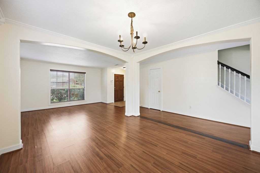 14015 Crossvale Ln - Photo 3 of 15