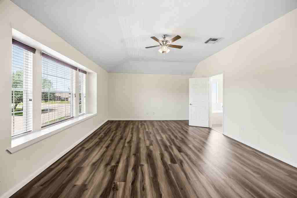 14015 Crossvale Ln - Photo 6 of 15