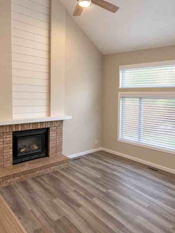 6293 Harvard Ln - Photo 5 of 26