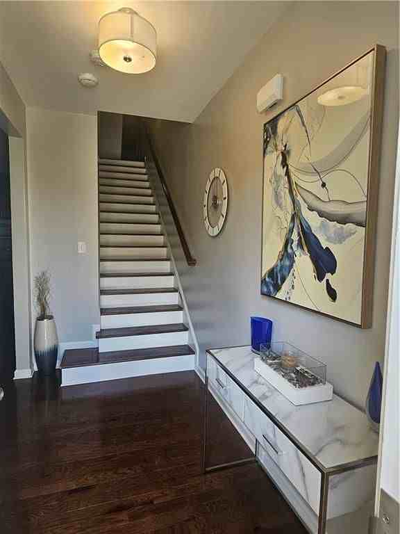 7764 Rutgers Cir