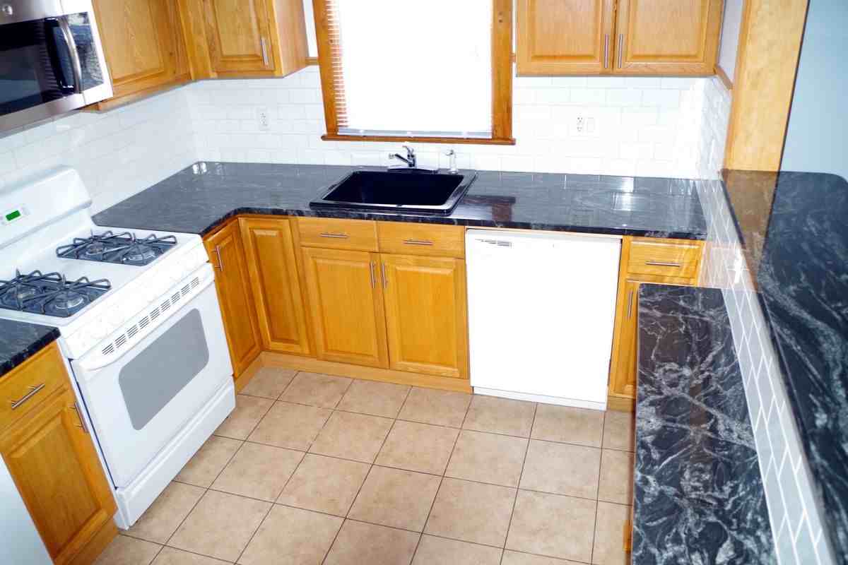 31 Brook Ave - Photo 3 of 21