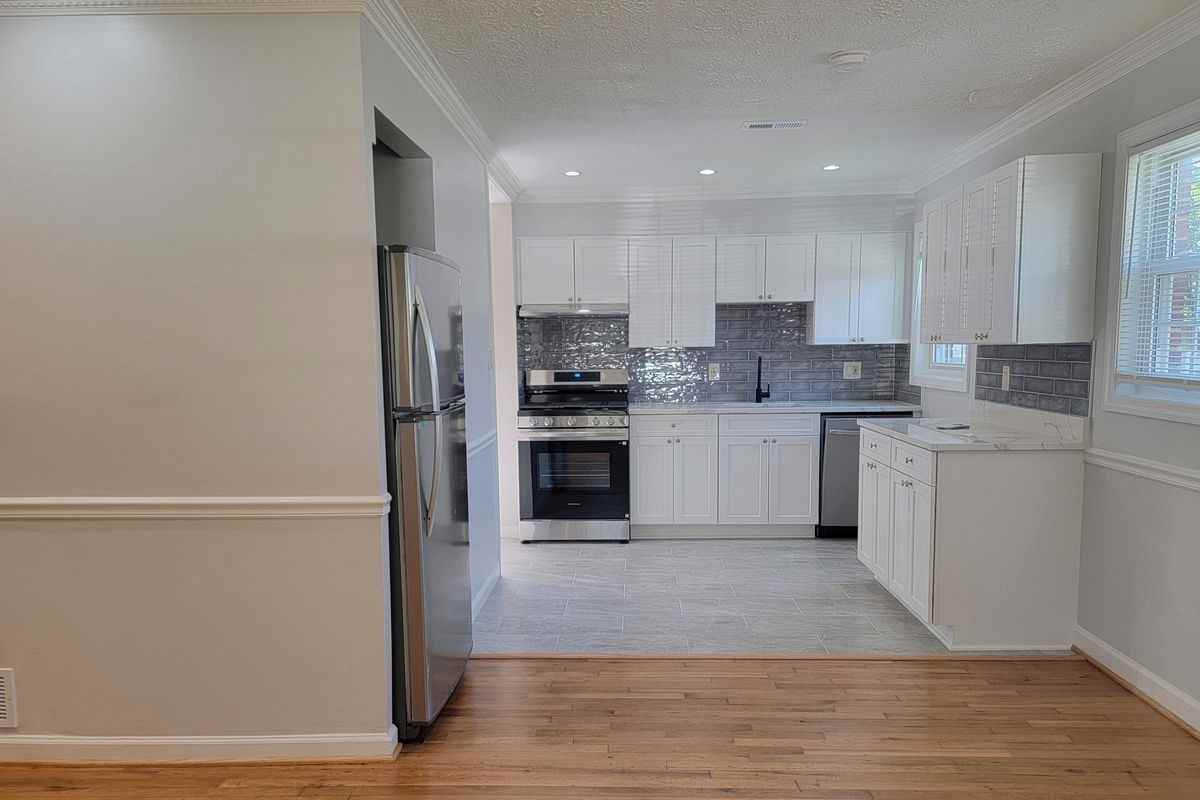 12612 Flack St - Photo 2 of 3