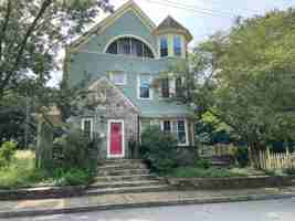 featured image of 40 Maple Grove Ave