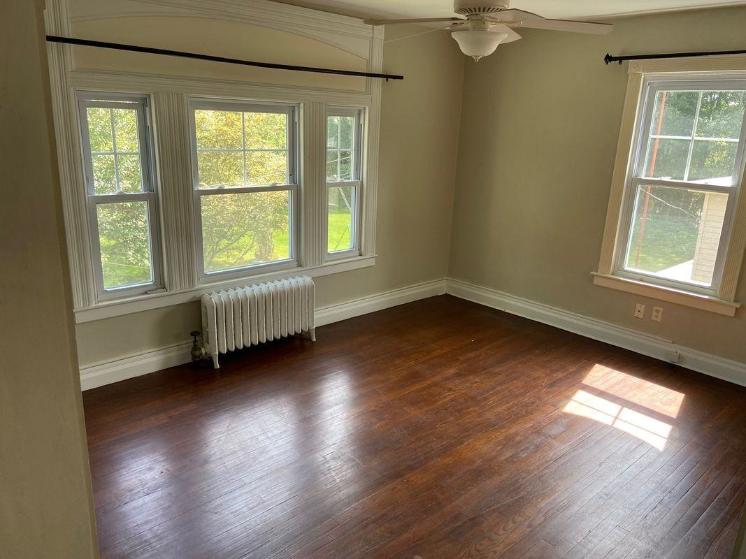 40 Maple Grove Ave - Photo 6 of 11