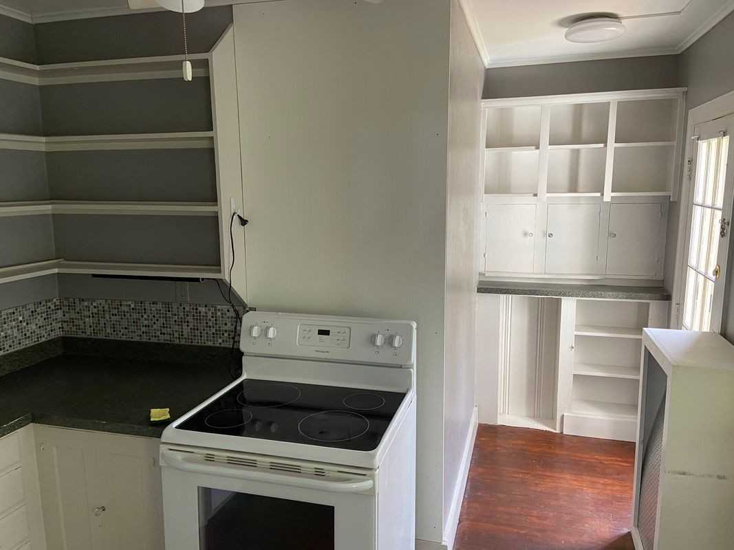 40 Maple Grove Ave - Photo 7 of 11