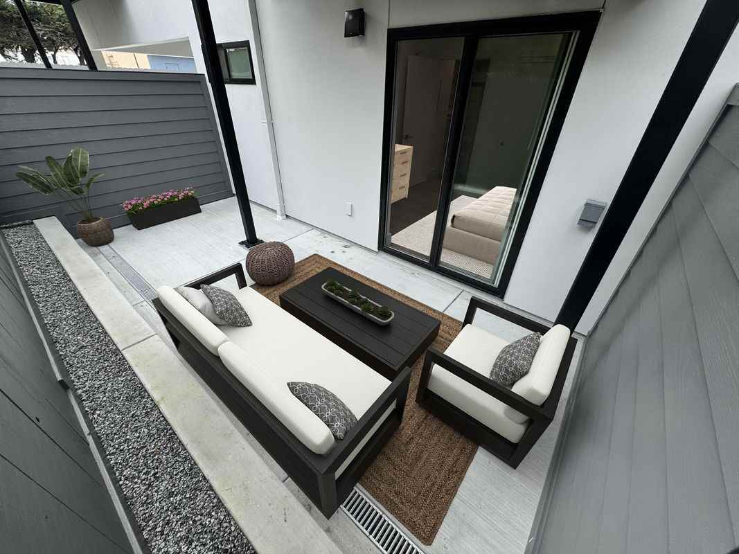 3108 Seacrest Ave ##101 - Photo 4 of 9