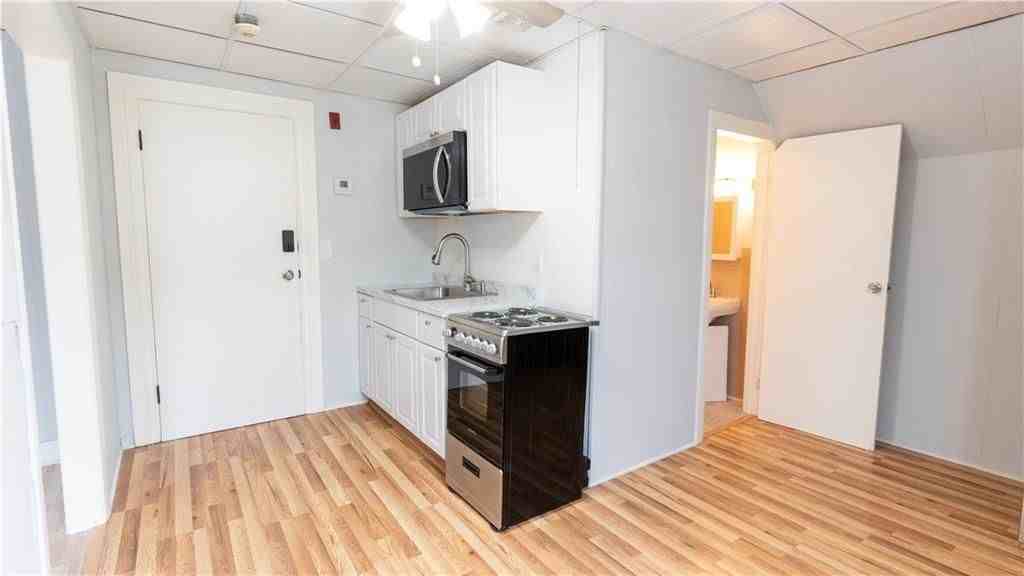 93 Warren Ave ##4 - Photo 6 of 10