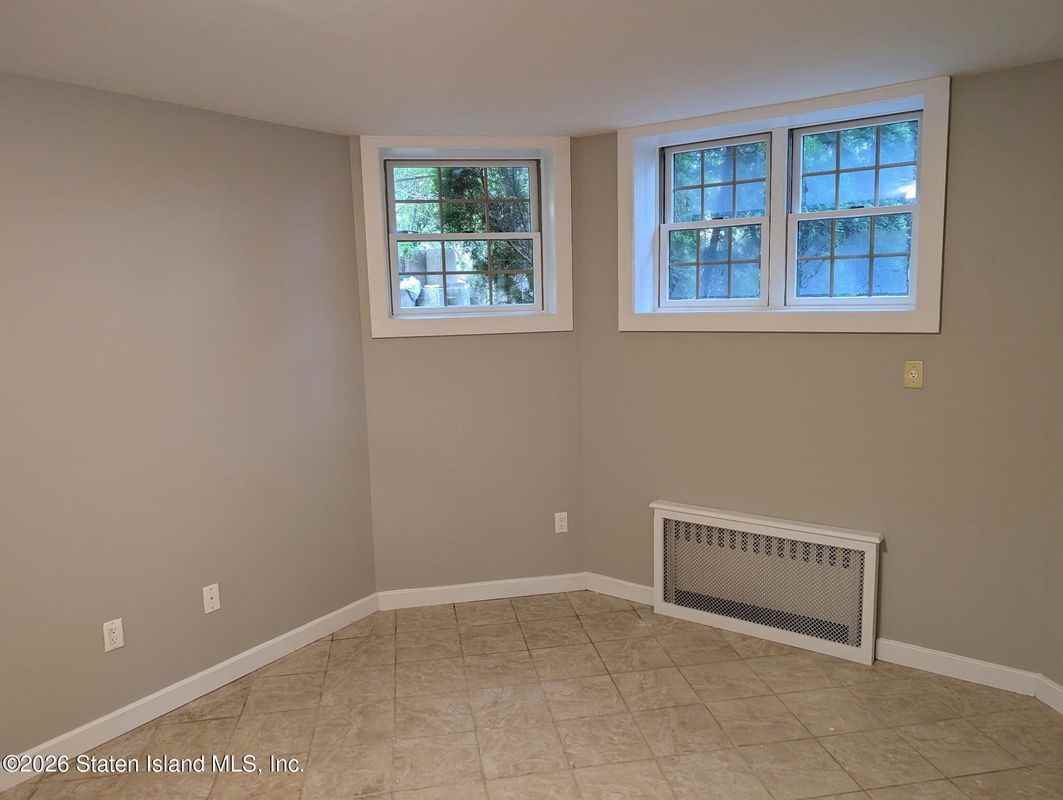 165 Dunham St ##1 - Photo 3 of 4