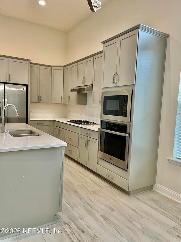 320 Vista Lake Cir - Photo 5 of 50