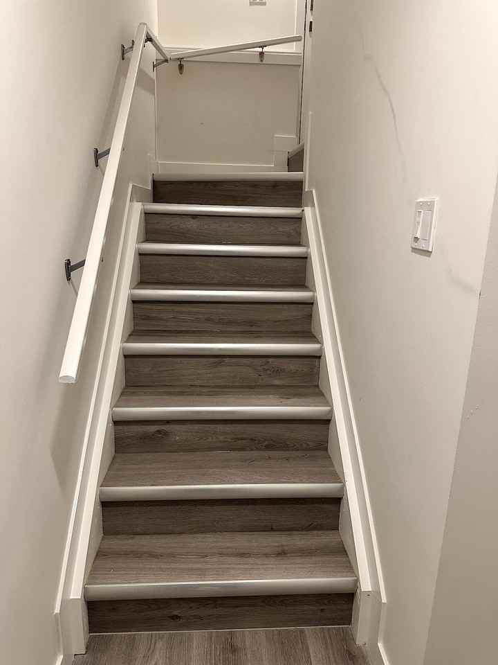 1951 79 St Sw - Photo 2 of 18