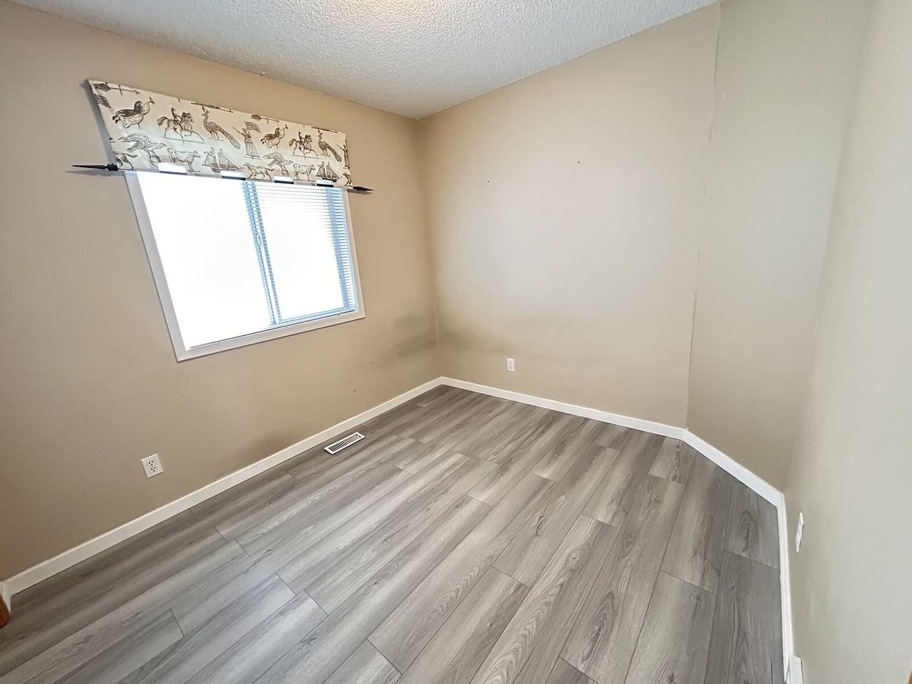 1321 Somerside Dr Sw - Photo 5 of 22