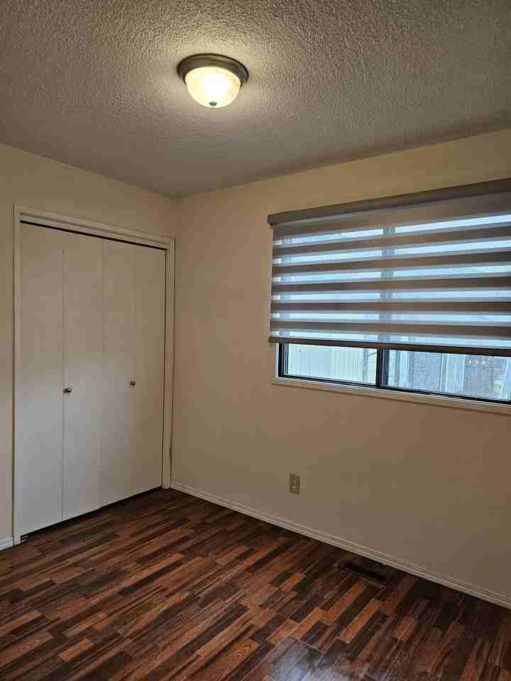 3412 64 St Ne - Photo 3 of 13