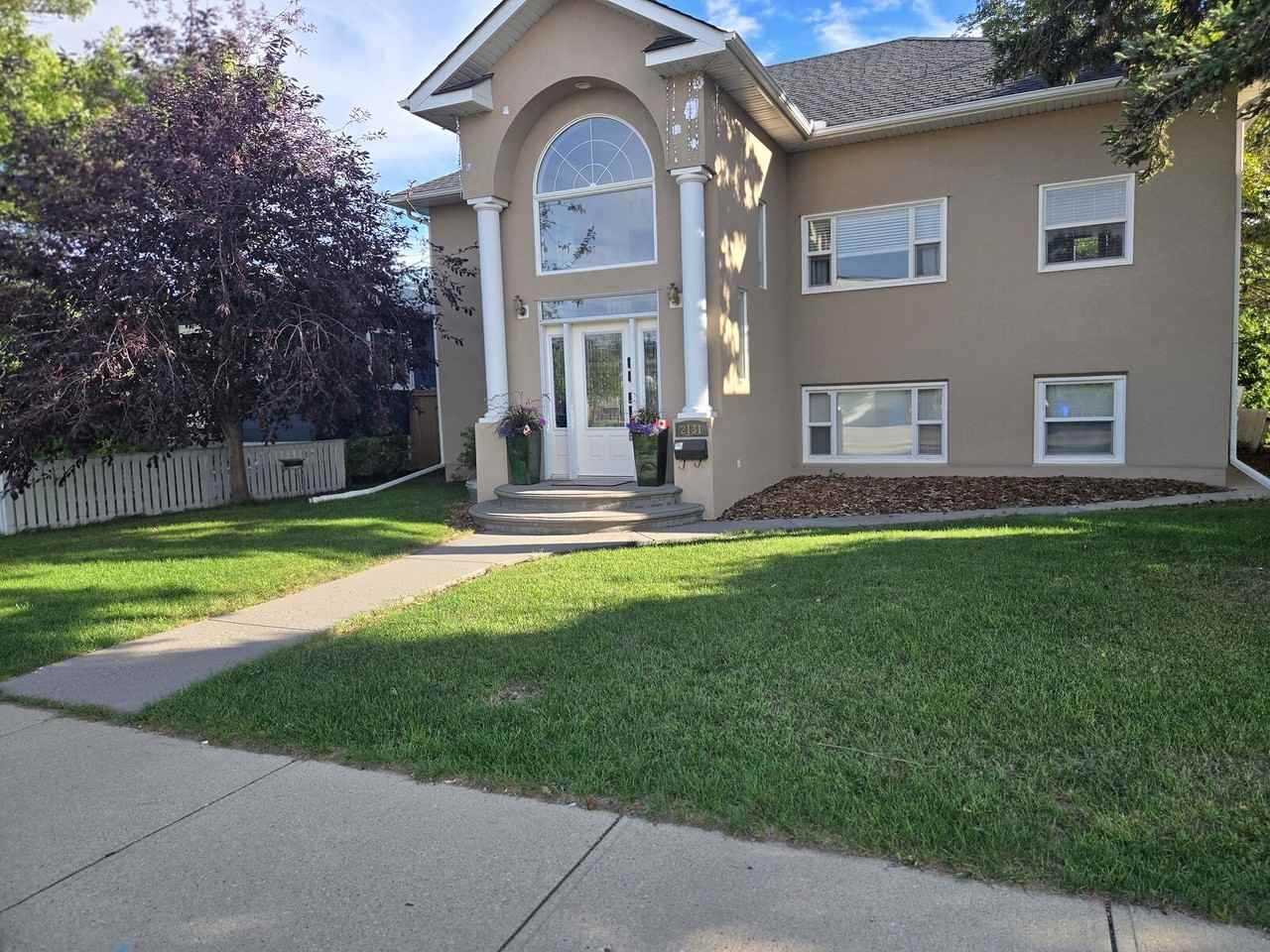 2131 Westmount Rd Nw - Photo 2 of 27